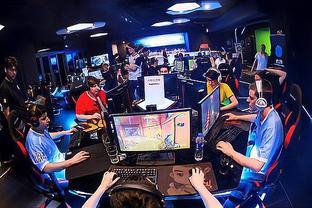 WTT总决赛：王楚钦／孙颖莎3-0林诗栋／蒯曼，收获两连胜