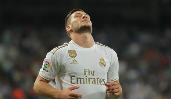 篮球湖人球员社媒晒训练日常